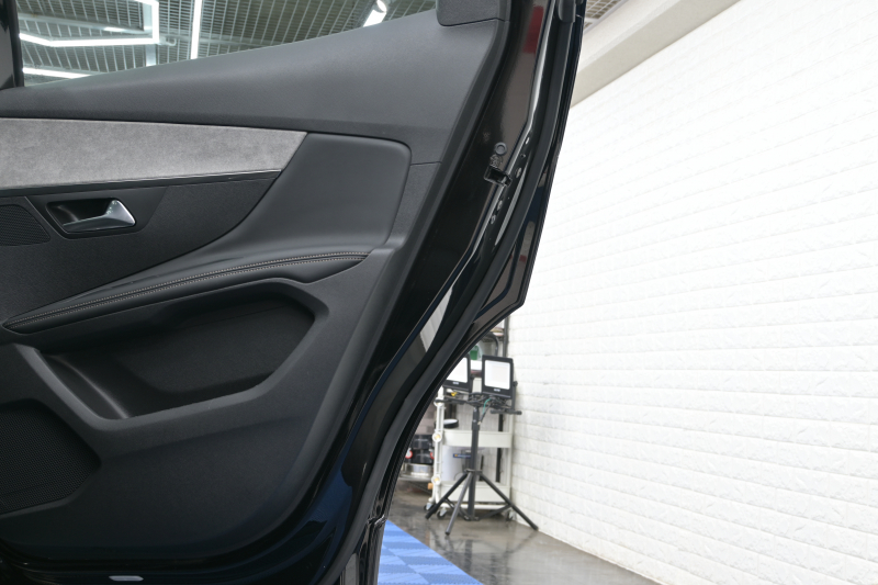 プジョー 3008 GT PLUG-IN HYBRID 4　1ｵｰﾅｰ 後期ﾓﾃﾞﾙ ACC LKA ﾊｰﾌ革 ﾊﾟﾉﾗﾏR 純正ﾅﾋﾞTV ﾘｱﾓﾆﾀｰ CarPlay ﾊﾟﾉﾗﾏﾋﾞｭｰｶﾒﾗ 前後ｺｰﾅｰｾﾝｻｰ 純正18ｲﾝﾁAW LEDﾗｲﾄ　新車保証継承可