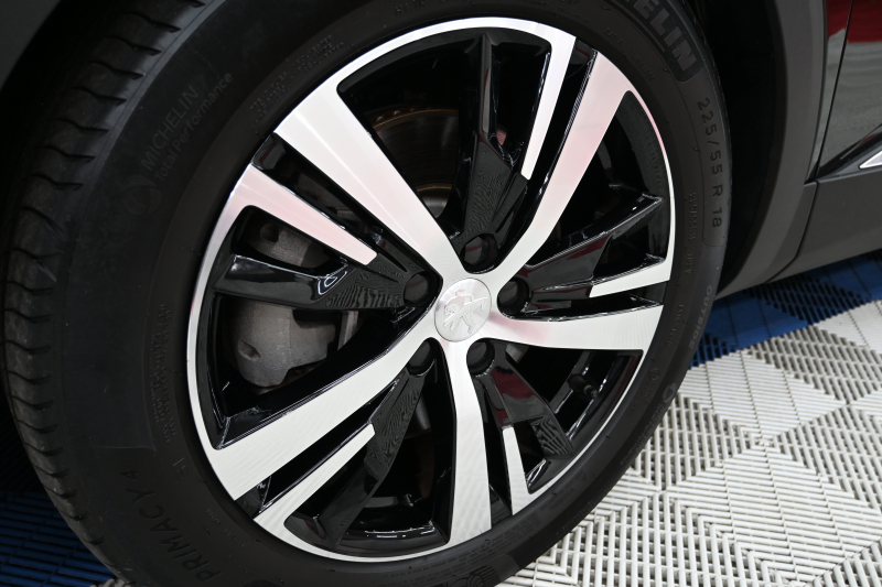 プジョー 3008 GT PLUG-IN HYBRID 4　1ｵｰﾅｰ 後期ﾓﾃﾞﾙ ACC LKA ﾊｰﾌ革 ﾊﾟﾉﾗﾏR 純正ﾅﾋﾞTV ﾘｱﾓﾆﾀｰ CarPlay ﾊﾟﾉﾗﾏﾋﾞｭｰｶﾒﾗ 前後ｺｰﾅｰｾﾝｻｰ 純正18ｲﾝﾁAW LEDﾗｲﾄ　新車保証継承可