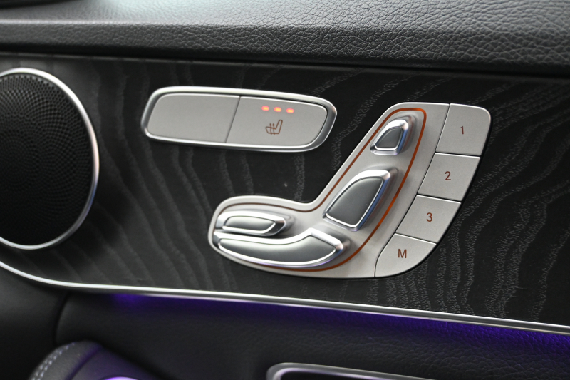 メルセデスベンツ Cクラス C200 AVG AMGﾗｲﾝ ﾚｰﾀﾞｰｾｰﾌﾃｨPKG　後期 BSG Meｺﾈ Pｽﾀ 黒革 HDDﾅﾋﾞTV CarPlay Bｶﾒﾗ AMGｴｱﾛ&18ｲﾝﾁAW LED　2年保証付