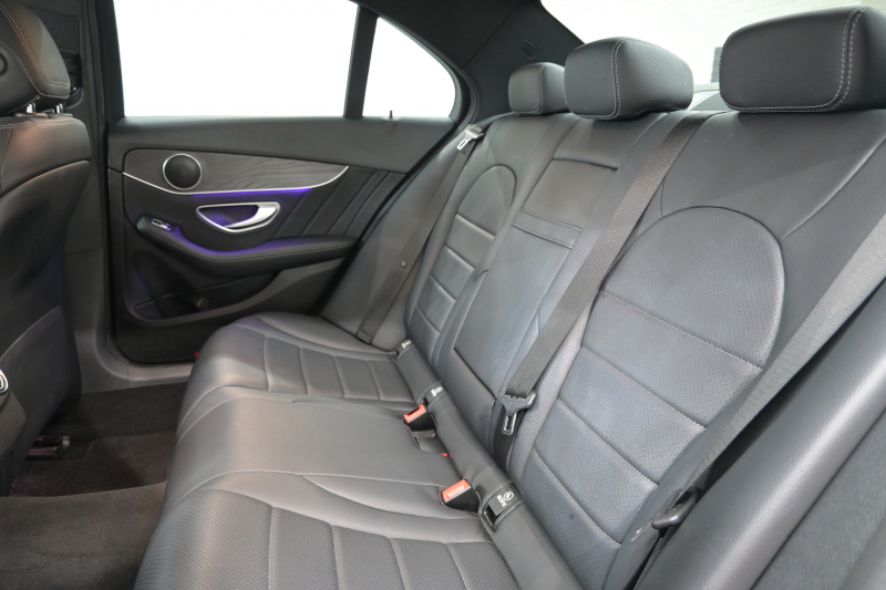 メルセデスベンツ Cクラス C200 AVG AMGﾗｲﾝ ﾚｰﾀﾞｰｾｰﾌﾃｨPKG　後期 BSG Meｺﾈ Pｽﾀ 黒革 HDDﾅﾋﾞTV CarPlay Bｶﾒﾗ AMGｴｱﾛ&18ｲﾝﾁAW LED　2年保証付