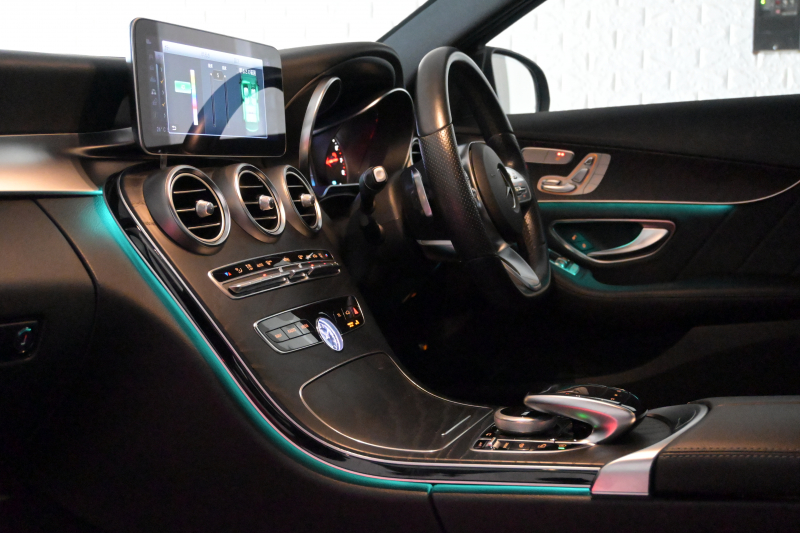 メルセデスベンツ Cクラス C200 AVG AMGﾗｲﾝ ﾚｰﾀﾞｰｾｰﾌﾃｨPKG　後期 BSG Meｺﾈ Pｽﾀ 黒革 HDDﾅﾋﾞTV CarPlay Bｶﾒﾗ AMGｴｱﾛ&18ｲﾝﾁAW LED　2年保証付