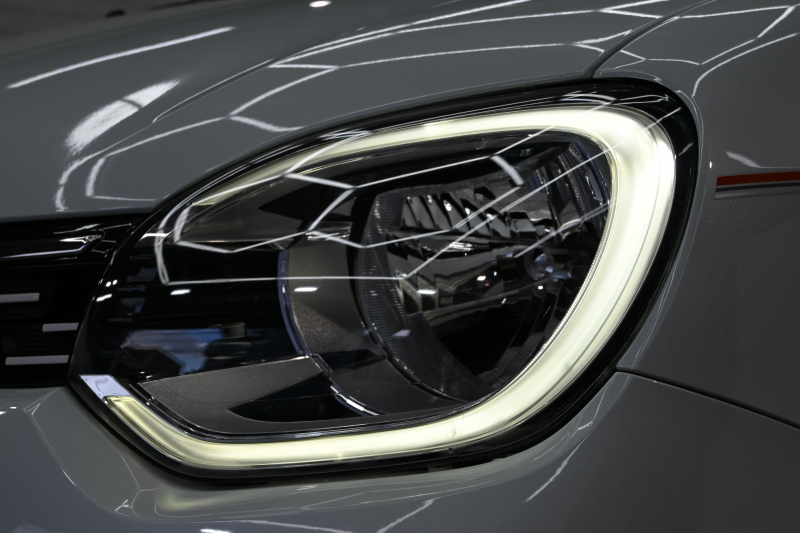 ルノー トゥインゴ ﾊﾞｲﾌﾞｽ　特別仕様車 1ｵｰﾅｰ ECO機能 ｸﾙｺﾝ 専用ﾚｻﾞｰ調×ﾌｧﾌﾞﾘｯｸｼｰﾄ ｼｰﾄﾋｰﾀｰ 純正ﾀｯﾁｽｸﾘｰﾝ CarPlay Bｶﾒﾗ 16ｲﾝﾁｱﾛｲﾎｲｰﾙ ｵﾚﾝｼﾞ内装ﾄﾘﾑ　2年保証付