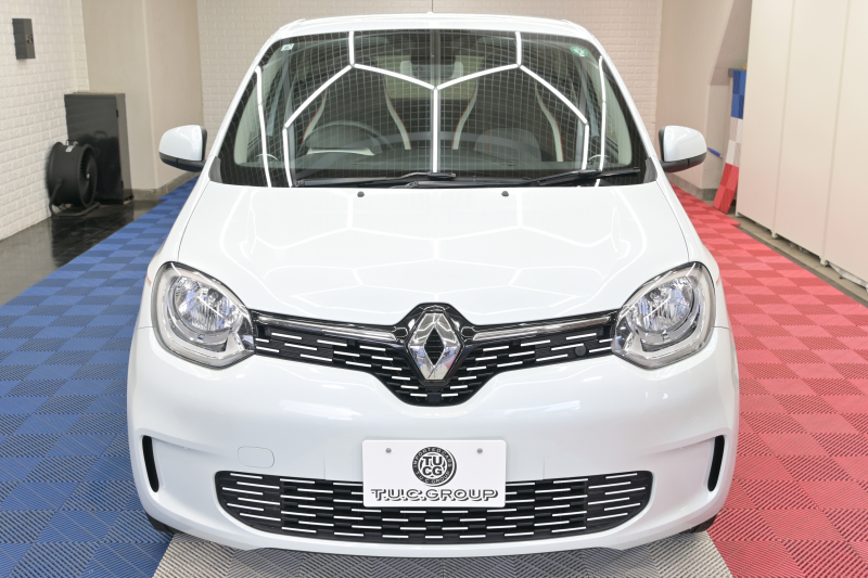 ルノー トゥインゴ ﾊﾞｲﾌﾞｽ　特別仕様車 1ｵｰﾅｰ ECO機能 ｸﾙｺﾝ 専用ﾚｻﾞｰ調×ﾌｧﾌﾞﾘｯｸｼｰﾄ ｼｰﾄﾋｰﾀｰ 純正ﾀｯﾁｽｸﾘｰﾝ CarPlay Bｶﾒﾗ 16ｲﾝﾁｱﾛｲﾎｲｰﾙ ｵﾚﾝｼﾞ内装ﾄﾘﾑ　2年保証付