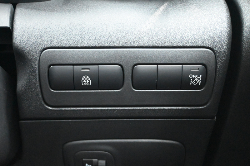 シトロエン C3 ｴｱｸﾛｽSUV ｼｬｲﾝﾊﾟｯｹｰｼﾞ　ﾌｧﾌﾞﾘｯｸｼｰﾄ ﾊﾟﾉﾗﾏSR ｸﾙｺﾝ 純正7ｲﾝﾁﾀｯﾁｽｸﾘｰﾝ CarPlay Bｶﾒﾗ 純正17ｲﾝﾁAW LEDﾗｲﾄ ｱｸﾃｨﾌﾞｾｰﾌﾃｨﾌﾞﾚｰｷ　2年保証付