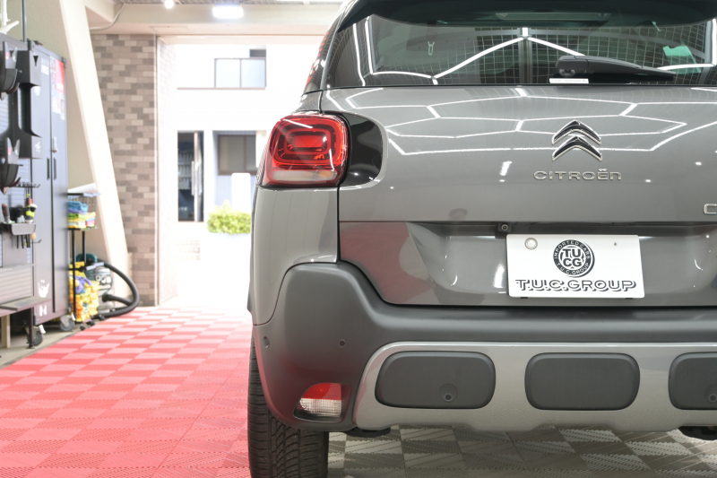 シトロエン C3 ｴｱｸﾛｽSUV ｼｬｲﾝﾊﾟｯｹｰｼﾞ　ﾌｧﾌﾞﾘｯｸｼｰﾄ ﾊﾟﾉﾗﾏSR ｸﾙｺﾝ 純正7ｲﾝﾁﾀｯﾁｽｸﾘｰﾝ CarPlay Bｶﾒﾗ 純正17ｲﾝﾁAW LEDﾗｲﾄ ｱｸﾃｨﾌﾞｾｰﾌﾃｨﾌﾞﾚｰｷ　2年保証付