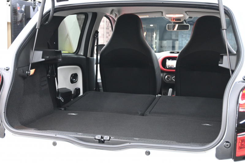 ルノー トゥインゴ ﾙｺｯｸｽﾎﾟﾙﾃｨﾌ　100台限定特別仕様車 1ｵﾅ ｸﾙｺﾝ ECO機能 専用ｺﾝﾋﾞｼｰﾄ ﾀｯﾁｽｸﾘｰﾝ CarPlay Bｶﾒﾗ 専用16ｲﾝﾁAW　2年保証付