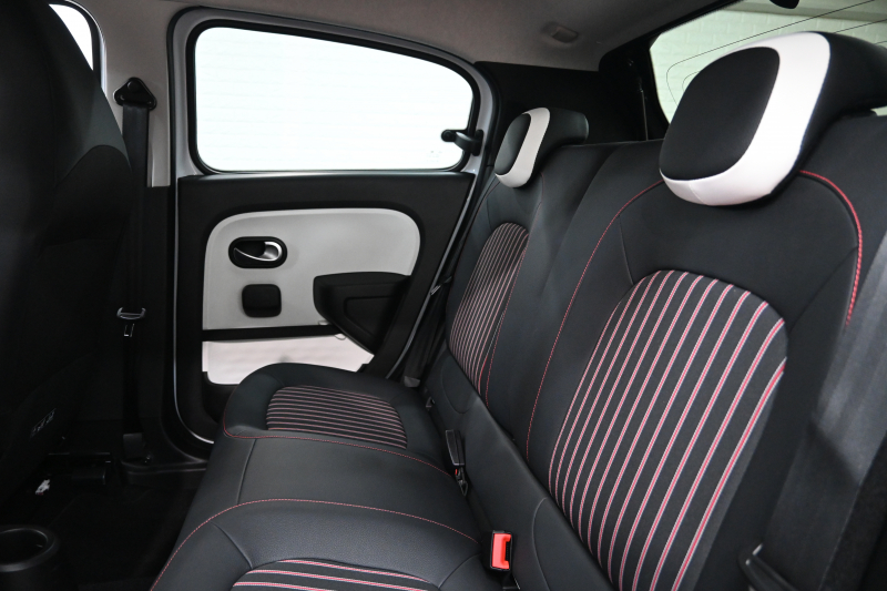 ルノー トゥインゴ ﾙｺｯｸｽﾎﾟﾙﾃｨﾌ　100台限定特別仕様車 1ｵﾅ ｸﾙｺﾝ ECO機能 専用ｺﾝﾋﾞｼｰﾄ ﾀｯﾁｽｸﾘｰﾝ CarPlay Bｶﾒﾗ 専用16ｲﾝﾁAW　2年保証付