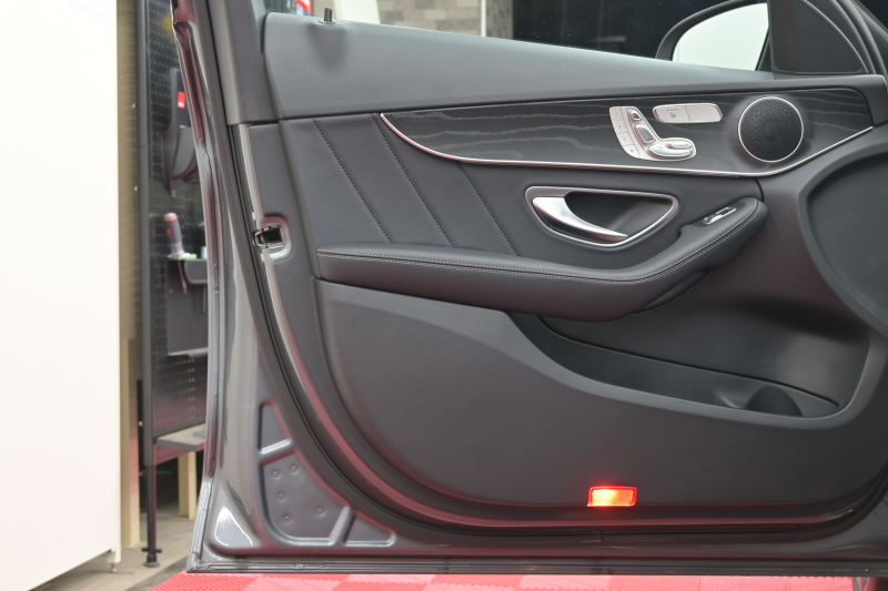 メルセデスベンツ Cクラス C220d ﾛｰﾚｳｽED ｽﾎﾟｰﾂ+&ﾚｰﾀﾞｰｾｰﾌﾃｨP　後期 ACC Pｽﾀ ECO LKA 黒革 HDDﾅﾋﾞTV Bｶﾒﾗ Carplay AMGｴｱﾛ&AMG18ｲﾝﾁAW LEDﾗｲﾄ　2年保証付