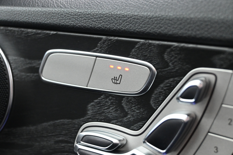 メルセデスベンツ Cクラス C220d ﾛｰﾚｳｽED ｽﾎﾟｰﾂ+&ﾚｰﾀﾞｰｾｰﾌﾃｨP　後期 ACC Pｽﾀ ECO LKA 黒革 HDDﾅﾋﾞTV Bｶﾒﾗ Carplay AMGｴｱﾛ&AMG18ｲﾝﾁAW LEDﾗｲﾄ　2年保証付