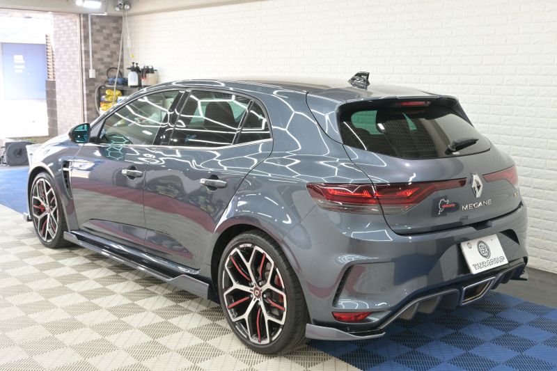 ルノー メガーヌ RSﾄﾛﾌｨｰ　1ｵﾅ RECARO製ﾌﾛﾝﾄﾊﾞｹｯﾄｼｰﾄ 純正ﾀｯﾁｽｸﾘｰﾝ Bluetoothｵｰﾃﾞｨｵ CarPlay Bｶﾒﾗ 前後PTS 19ｲﾝﾁ鍛造AW ﾌﾞﾚﾝﾎﾞ製ﾚｯﾄﾞｷｬﾘﾊﾟｰ LEDﾍｯﾄﾞﾗｲﾄ　2年保証付