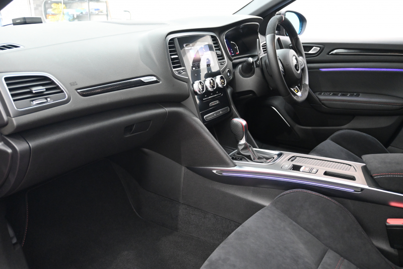 ルノー メガーヌ RSﾄﾛﾌｨｰ　1ｵﾅ RECARO製ﾌﾛﾝﾄﾊﾞｹｯﾄｼｰﾄ 純正ﾀｯﾁｽｸﾘｰﾝ Bluetoothｵｰﾃﾞｨｵ CarPlay Bｶﾒﾗ 前後PTS 19ｲﾝﾁ鍛造AW ﾌﾞﾚﾝﾎﾞ製ﾚｯﾄﾞｷｬﾘﾊﾟｰ LEDﾍｯﾄﾞﾗｲﾄ　2年保証付