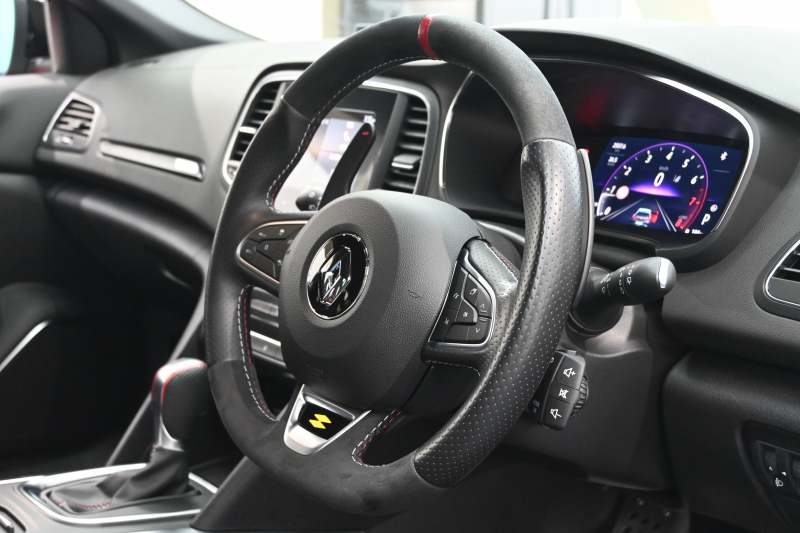 ルノー メガーヌ RSﾄﾛﾌｨｰ　1ｵﾅ RECARO製ﾌﾛﾝﾄﾊﾞｹｯﾄｼｰﾄ 純正ﾀｯﾁｽｸﾘｰﾝ Bluetoothｵｰﾃﾞｨｵ CarPlay Bｶﾒﾗ 前後PTS 19ｲﾝﾁ鍛造AW ﾌﾞﾚﾝﾎﾞ製ﾚｯﾄﾞｷｬﾘﾊﾟｰ LEDﾍｯﾄﾞﾗｲﾄ　2年保証付