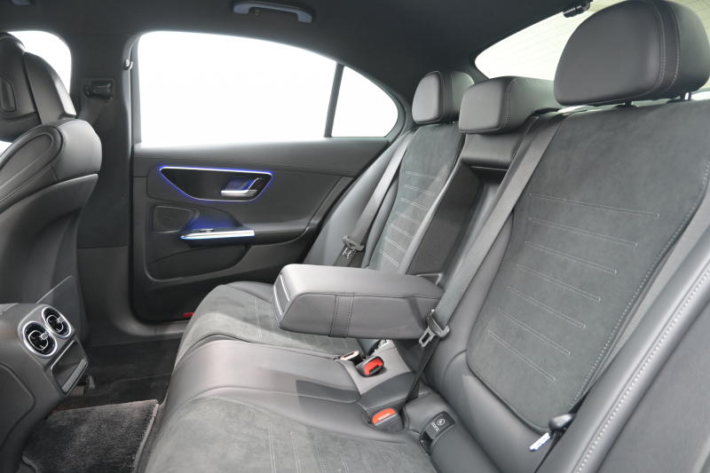 メルセデスベンツ Cクラス C220d AVG ﾍﾞｰｼｯｸ&ﾚｰﾀﾞｰｾｰﾌﾃｨP　ACC ﾘｱｱｸｽﾙ Pｽﾀ ECO  ﾊｰﾌ革 HDDﾅﾋﾞTV 360ｶﾒﾗ Carplay AMGｴｱﾛ&18ｲﾝﾁAW LEDﾗｲﾄ　2年保証付