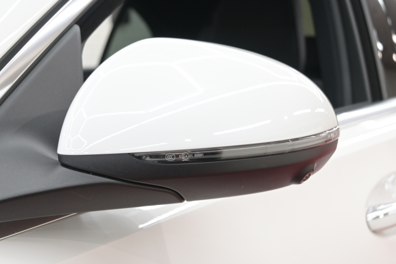 メルセデスベンツ Cクラス C220d AVG ﾍﾞｰｼｯｸ&ﾚｰﾀﾞｰｾｰﾌﾃｨP　ACC ﾘｱｱｸｽﾙ Pｽﾀ ECO  ﾊｰﾌ革 HDDﾅﾋﾞTV 360ｶﾒﾗ Carplay AMGｴｱﾛ&18ｲﾝﾁAW LEDﾗｲﾄ　2年保証付