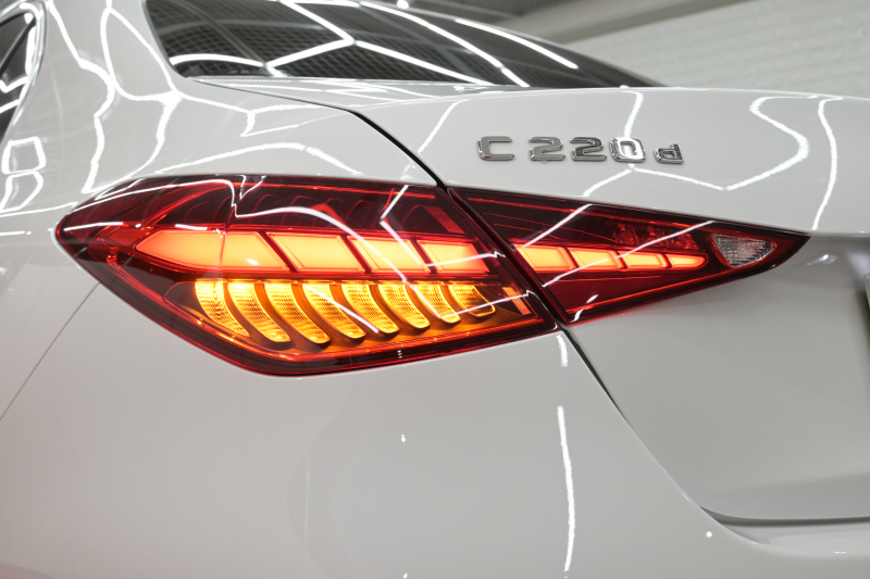 メルセデスベンツ Cクラス C220d AVG ﾍﾞｰｼｯｸ&ﾚｰﾀﾞｰｾｰﾌﾃｨP　ACC ﾘｱｱｸｽﾙ Pｽﾀ ECO  ﾊｰﾌ革 HDDﾅﾋﾞTV 360ｶﾒﾗ Carplay AMGｴｱﾛ&18ｲﾝﾁAW LEDﾗｲﾄ　2年保証付