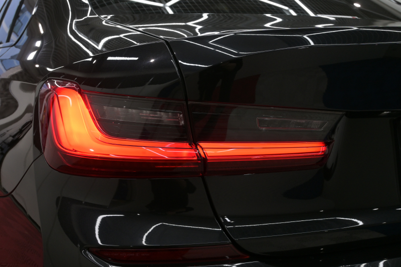 BMW 3シリーズ 320i Mｽﾎﾟｰﾂ ｺﾝﾌｫｰﾄP　ACC ﾌﾞﾗｯｸﾊｰﾌﾚｻﾞｰ 純正HDDﾅﾋﾞ Carplay Bｶﾒﾗ Mｴｱﾛ&19ｲﾝﾁAW 自動ﾄﾗﾝｸ ﾜｲﾔﾚｽﾁｬｰｼﾞ　2年保証付