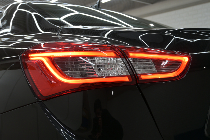 マセラティ ギブリ 3.0　ﾌﾙﾅﾁｭﾗﾙﾚｻﾞｰ赤革 ｻﾝﾙｰﾌ 赤×黒ﾚｻﾞｰｲﾝﾃﾘｱ ﾗﾃﾞｨｶｳｯﾄﾞｲﾝﾃﾘｱ 純正ﾅﾋﾞTV Bｶﾒﾗ 本革ｽﾃｱ ﾌﾟﾛﾃｵ19AW ｼﾌﾄﾊﾟﾄﾞﾙ　2年保証付