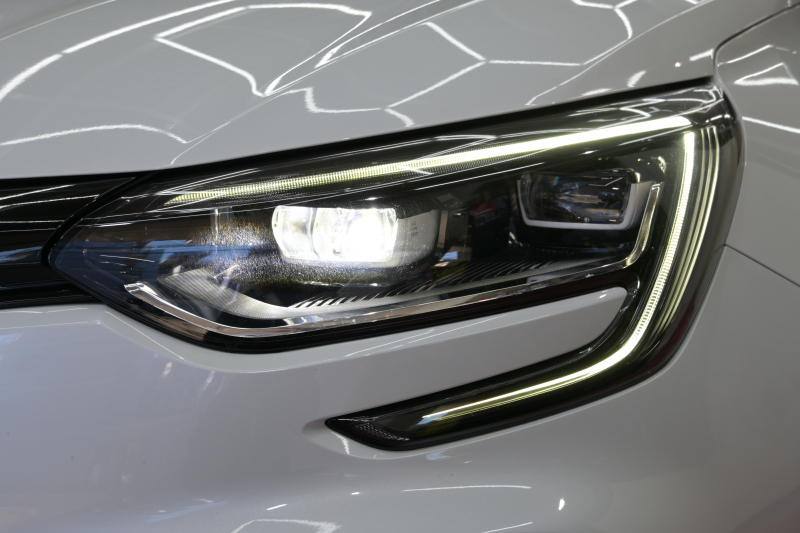 ルノー メガーヌ RSﾄﾛﾌｨｰ　RECARO製ﾌﾛﾝﾄﾊﾞｹｯﾄｼｰﾄ 純正ﾀｯﾁｽｸﾘｰﾝ Bluetoothｵｰﾃﾞｨｵ CarPlay Bｶﾒﾗ 前後PTS 19ｲﾝﾁ鍛造AW ﾌﾞﾚﾝﾎﾞ製ﾚｯﾄﾞｷｬﾘﾊﾟｰ LEDﾍｯﾄﾞﾗｲﾄ　2年保証付