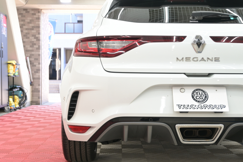 ルノー メガーヌ RSﾄﾛﾌｨｰ　RECARO製ﾌﾛﾝﾄﾊﾞｹｯﾄｼｰﾄ 純正ﾀｯﾁｽｸﾘｰﾝ Bluetoothｵｰﾃﾞｨｵ CarPlay Bｶﾒﾗ 前後PTS 19ｲﾝﾁ鍛造AW ﾌﾞﾚﾝﾎﾞ製ﾚｯﾄﾞｷｬﾘﾊﾟｰ LEDﾍｯﾄﾞﾗｲﾄ　2年保証付