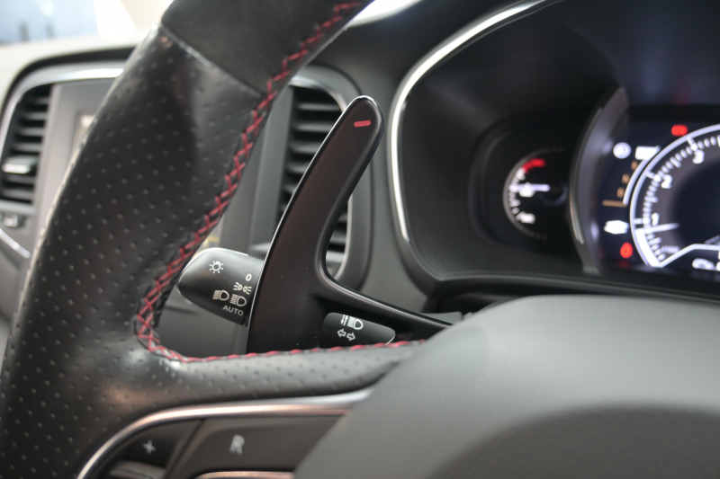 ルノー メガーヌ RSﾄﾛﾌｨｰ　RECARO製ﾌﾛﾝﾄﾊﾞｹｯﾄｼｰﾄ 純正ﾀｯﾁｽｸﾘｰﾝ Bluetoothｵｰﾃﾞｨｵ CarPlay Bｶﾒﾗ 前後PTS 19ｲﾝﾁ鍛造AW ﾌﾞﾚﾝﾎﾞ製ﾚｯﾄﾞｷｬﾘﾊﾟｰ LEDﾍｯﾄﾞﾗｲﾄ　2年保証付