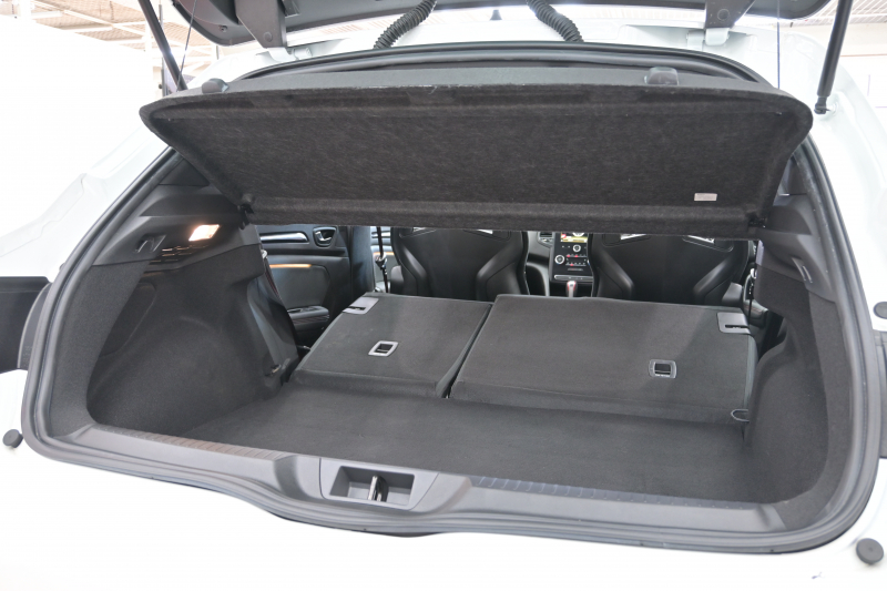 ルノー メガーヌ RSﾄﾛﾌｨｰ　RECARO製ﾌﾛﾝﾄﾊﾞｹｯﾄｼｰﾄ 純正ﾀｯﾁｽｸﾘｰﾝ Bluetoothｵｰﾃﾞｨｵ CarPlay Bｶﾒﾗ 前後PTS 19ｲﾝﾁ鍛造AW ﾌﾞﾚﾝﾎﾞ製ﾚｯﾄﾞｷｬﾘﾊﾟｰ LEDﾍｯﾄﾞﾗｲﾄ　2年保証付