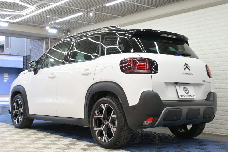 シトロエン C3 ｴｱｸﾛｽSUV ｼｬｲﾝPKG　後期ﾓﾃﾞﾙ 1ｵﾅ ﾚｻﾞｰ×ﾌｧﾌﾞﾘｯｸｺﾝﾋﾞﾚｻﾞｰｼｰﾄ ｸﾙｺﾝ 純正7ｲﾝﾁﾀｯﾁｽｸﾘｰﾝ CarPlay Bｶﾒﾗ 純正17ｲﾝﾁAW LEDﾗｲﾄ ｱｸﾃｨﾌﾞｾｰﾌﾃｨﾌﾞﾚｰｷ　2年保証付