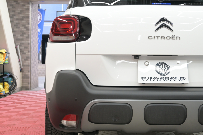 シトロエン C3 ｴｱｸﾛｽSUV ｼｬｲﾝPKG　後期ﾓﾃﾞﾙ 1ｵﾅ ﾚｻﾞｰ×ﾌｧﾌﾞﾘｯｸｺﾝﾋﾞﾚｻﾞｰｼｰﾄ ｸﾙｺﾝ 純正7ｲﾝﾁﾀｯﾁｽｸﾘｰﾝ CarPlay Bｶﾒﾗ 純正17ｲﾝﾁAW LEDﾗｲﾄ ｱｸﾃｨﾌﾞｾｰﾌﾃｨﾌﾞﾚｰｷ　2年保証付