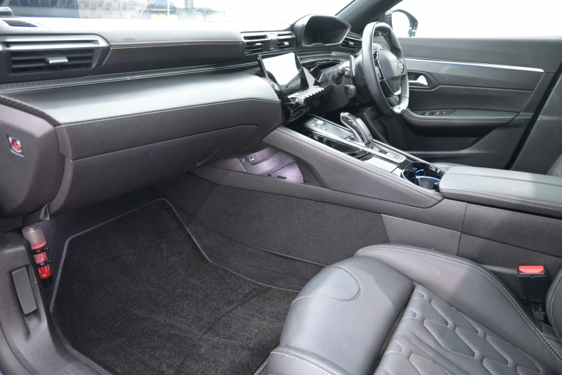 プジョー 508 508 GT ﾌﾞﾙｰHDi ﾌﾟﾚﾐｱﾑﾚｻﾞｰED　ACC ｱｸﾃｨﾌﾞｾｰﾌﾃｨ ﾚｰﾝｷｰﾌﾟA ﾅｯﾊﾟ革 ﾊﾟﾉﾗﾏSR 純正ﾅﾋﾞTV CarPlay ﾅｲﾄﾋﾞｼﾞｮﾝ FOCALｽﾋﾟｰｶｰ  18ｲﾝﾁAW　2年保証