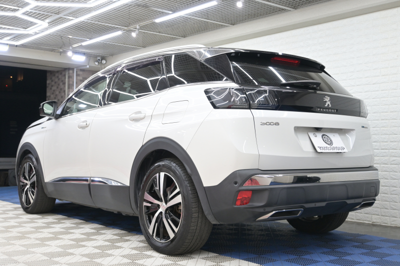 プジョー 3008 GT HYBRID4　ACC Pｽﾀ ECO ﾊｰﾌ革 ﾏｯｻｰｼﾞ機能 ﾊﾟﾉﾗﾏR ﾅﾋﾞTV 8ｲﾝﾁﾀｯﾁｽｸﾘｰﾝ AppleCarPlay 自動ﾃｰﾙｹﾞｰﾄ BSM LKA 純正18ｲﾝﾁAW　2年保証付