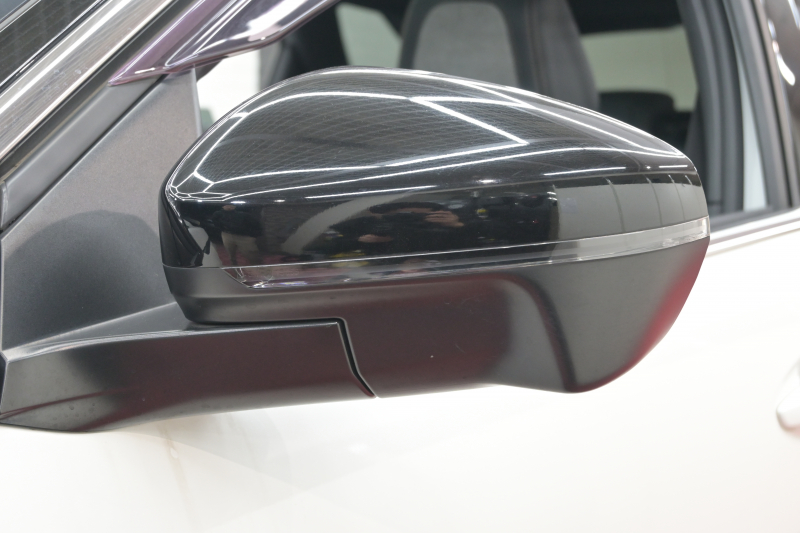 プジョー 3008 GT HYBRID4　ACC Pｽﾀ ECO ﾊｰﾌ革 ﾏｯｻｰｼﾞ機能 ﾊﾟﾉﾗﾏR ﾅﾋﾞTV 8ｲﾝﾁﾀｯﾁｽｸﾘｰﾝ AppleCarPlay 自動ﾃｰﾙｹﾞｰﾄ BSM LKA 純正18ｲﾝﾁAW　2年保証付