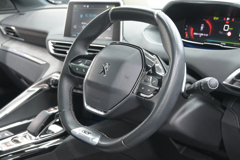 プジョー 3008 GT HYBRID4　ACC Pｽﾀ ECO ﾊｰﾌ革 ﾏｯｻｰｼﾞ機能 ﾊﾟﾉﾗﾏR ﾅﾋﾞTV 8ｲﾝﾁﾀｯﾁｽｸﾘｰﾝ AppleCarPlay 自動ﾃｰﾙｹﾞｰﾄ BSM LKA 純正18ｲﾝﾁAW　2年保証付