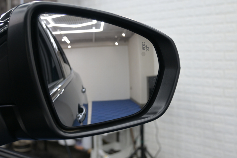 プジョー 3008 GT HYBRID4 ﾚｻﾞｰPKG　1ｵｰﾅｰ ACC Pｽﾀ ECO 黒本革 ﾏｯｻｰｼﾞ機能 ﾊﾟﾉﾗﾏR 8ｲﾝﾁﾀｯﾁｽｸﾘｰﾝ AppleCarPlay 自動ﾃｰﾙｹﾞｰﾄ BSM LKA 純正18ｲﾝﾁAW　2年保証付