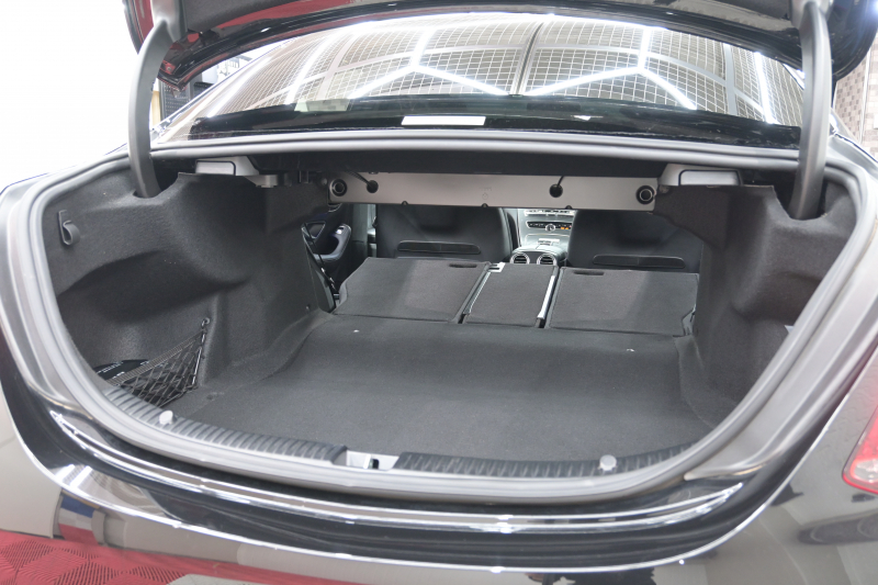 メルセデスベンツ Cクラス C200 ﾛｰﾚｳｽED ｽﾎﾟｰﾂ+&ﾚｰﾀﾞｰｾｰﾌﾃｨP　後期 ACC Pｽﾀ ECO LKA 黒革 ﾍﾞﾝﾁﾚｰﾀｰ 純正HDDﾅﾋﾞTV Bｶﾒﾗ CarPlay AMGｴｱﾛ&AMG18ｲﾝﾁAW LEDﾗｲﾄ　2年保証付