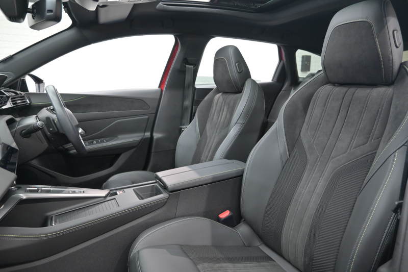 プジョー 308 GT ﾌﾞﾙｰHDi　ACC BSM 専用ｽﾎﾟｰﾂｼｰﾄ 純正ﾅﾋﾞ Carplay i-Connect 360ｶﾒﾗ LEDﾍｯﾄﾞﾗｲﾄ 純正18AW　2年保証付