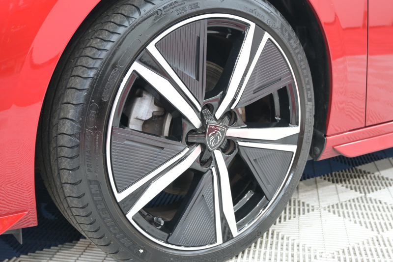 プジョー 308 GT ﾌﾞﾙｰHDi　ACC BSM 専用ｽﾎﾟｰﾂｼｰﾄ 純正ﾅﾋﾞ Carplay i-Connect 360ｶﾒﾗ LEDﾍｯﾄﾞﾗｲﾄ 純正18AW　2年保証付