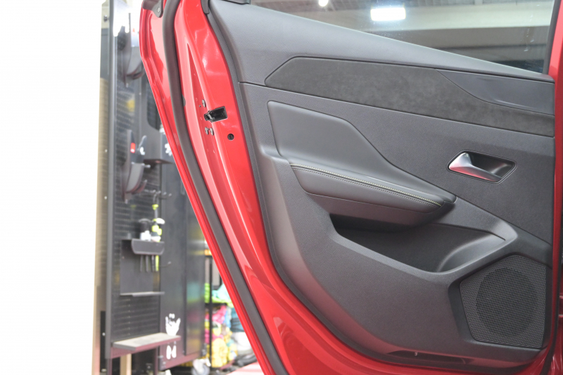 プジョー 308 GT ﾌﾞﾙｰHDi　ACC BSM 専用ｽﾎﾟｰﾂｼｰﾄ 純正ﾅﾋﾞ Carplay i-Connect 360ｶﾒﾗ LEDﾍｯﾄﾞﾗｲﾄ 純正18AW　2年保証付