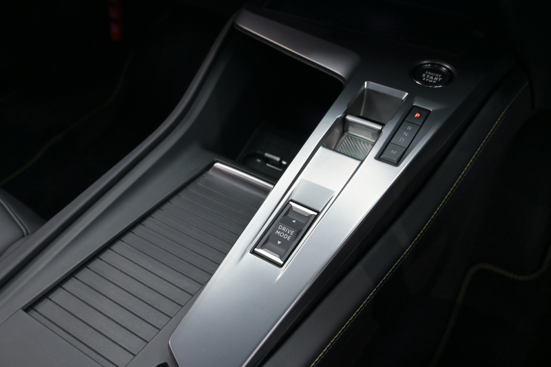 プジョー 308 GT ﾌﾞﾙｰHDi　ACC BSM 専用ｽﾎﾟｰﾂｼｰﾄ 純正ﾅﾋﾞ Carplay i-Connect 360ｶﾒﾗ LEDﾍｯﾄﾞﾗｲﾄ 純正18AW　2年保証付