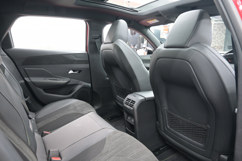 プジョー 308 GT ﾌﾞﾙｰHDi　ACC BSM 専用ｽﾎﾟｰﾂｼｰﾄ 純正ﾅﾋﾞ Carplay i-Connect 360ｶﾒﾗ LEDﾍｯﾄﾞﾗｲﾄ 純正18AW　2年保証付