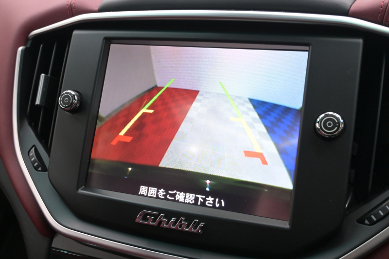 マセラティ ギブリ 3.0　ﾌﾙﾅﾁｭﾗﾙﾚｻﾞｰ赤革 ｻﾝﾙｰﾌ 赤×黒ﾚｻﾞｰｲﾝﾃﾘｱ ﾗﾃﾞｨｶｳｯﾄﾞｲﾝﾃﾘｱ 純正ﾅﾋﾞTV Bｶﾒﾗ 本革ｽﾃｱ ｳﾗｰﾉ19AW ｼﾌﾄﾊﾟﾄﾞﾙ　2年保証付