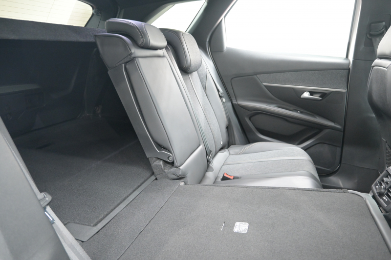 プジョー 3008 GTﾗｲﾝ　1ｵｰﾅｰ ACC ﾊｰﾌ革 純正ﾀｯﾁｽｸﾘｰﾝ ﾅﾋﾞTV ﾌﾙｾｸﾞ CarPlay ADVｺﾝﾄﾛｰﾙ 純正18ｲﾝﾁAW LEDﾗｲﾄ ｱｸﾃｨﾌﾞｾｰﾌﾃｨﾌﾞﾚｰｷ　2年保証付