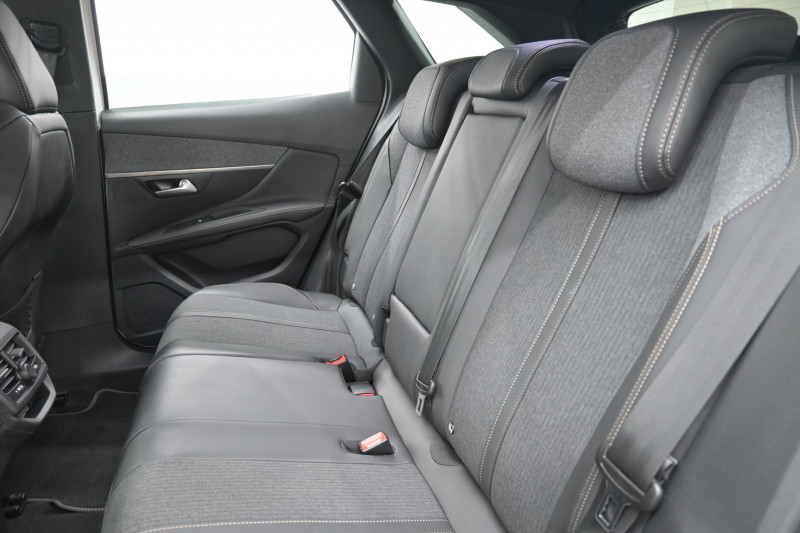 プジョー 3008 GTﾗｲﾝ　1ｵｰﾅｰ ACC ﾊｰﾌ革 純正ﾀｯﾁｽｸﾘｰﾝ ﾅﾋﾞTV ﾌﾙｾｸﾞ CarPlay ADVｺﾝﾄﾛｰﾙ 純正18ｲﾝﾁAW LEDﾗｲﾄ ｱｸﾃｨﾌﾞｾｰﾌﾃｨﾌﾞﾚｰｷ　2年保証付