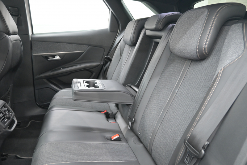 プジョー 3008 GTﾗｲﾝ　1ｵｰﾅｰ ACC ﾊｰﾌ革 純正ﾀｯﾁｽｸﾘｰﾝ ﾅﾋﾞTV ﾌﾙｾｸﾞ CarPlay ADVｺﾝﾄﾛｰﾙ 純正18ｲﾝﾁAW LEDﾗｲﾄ ｱｸﾃｨﾌﾞｾｰﾌﾃｨﾌﾞﾚｰｷ　2年保証付