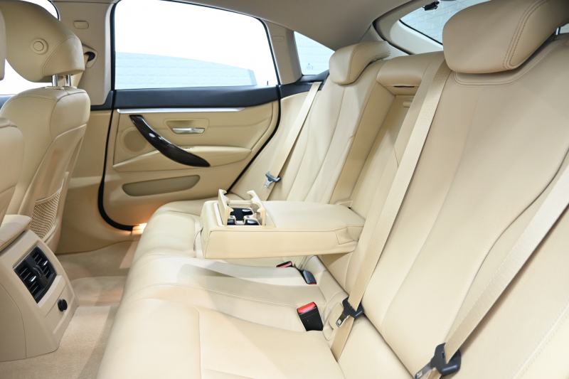 BMW 4シリーズ 420i ｸﾞﾗﾝｸｰﾍﾟ ﾗｸﾞｼﾞｭｱﾘｰ　1ｵｰﾅｰ ACC ﾀﾞｺﾀｱｲﾎﾞﾘｰﾚｻﾞｰ 純正HDDﾅﾋﾞ Bｶﾒﾗ 18ｲﾝﾁAW 自動ﾄﾗﾝｸ LEDﾍｯﾄﾞﾗｲﾄ　2年保証付