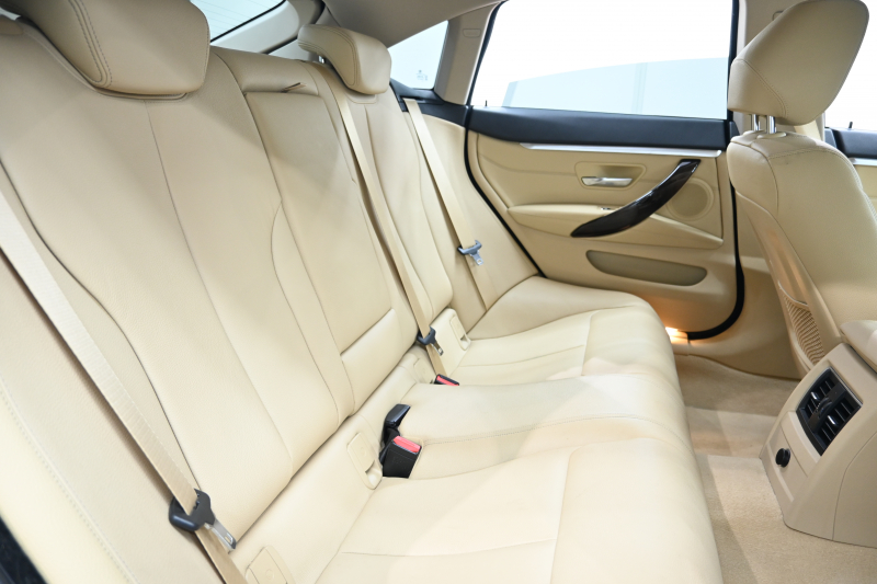 BMW 4シリーズ 420i ｸﾞﾗﾝｸｰﾍﾟ ﾗｸﾞｼﾞｭｱﾘｰ　1ｵｰﾅｰ ACC ﾀﾞｺﾀｱｲﾎﾞﾘｰﾚｻﾞｰ 純正HDDﾅﾋﾞ Bｶﾒﾗ 18ｲﾝﾁAW 自動ﾄﾗﾝｸ LEDﾍｯﾄﾞﾗｲﾄ　2年保証付