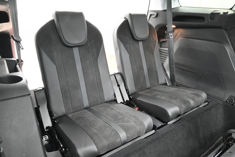 プジョー 5008 ｸﾛｽｼﾃｨ ﾌﾞﾙｰHDi　特別仕様車 Pｽﾀ ACC BSM ﾊﾟﾉﾗﾏSR ｺﾝﾋﾞﾚｻﾞｰ ﾏﾙﾁﾗﾝﾊﾞｰｻﾎﾟｰﾄ 純正ﾓﾆﾀｰ ﾅﾋﾞTV CarPlay BTｵｰﾃﾞｨｵ LEDﾍｯﾄﾞﾗｲﾄ ｱﾝﾋﾞｴﾝｽﾗｲﾄ 純正18ｲﾝﾁAW　2年保証付