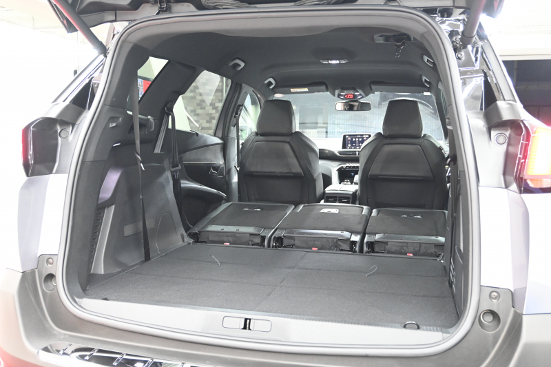 プジョー 5008 GTﾗｲﾝ ﾌﾞﾙｰHDI　1ｵｰﾅｰ ACC Pｽﾀ ECO BSM ﾊｰﾌﾚｻﾞｰ ﾏｯｻｰｼﾞ機能 純正ﾀｯﾁｽｸﾘｰﾝ ﾌﾙｾｸﾞ CarPlay BTｵｰﾃﾞｨｵ&TEL 純正18ｲﾝﾁAW　2年保証付