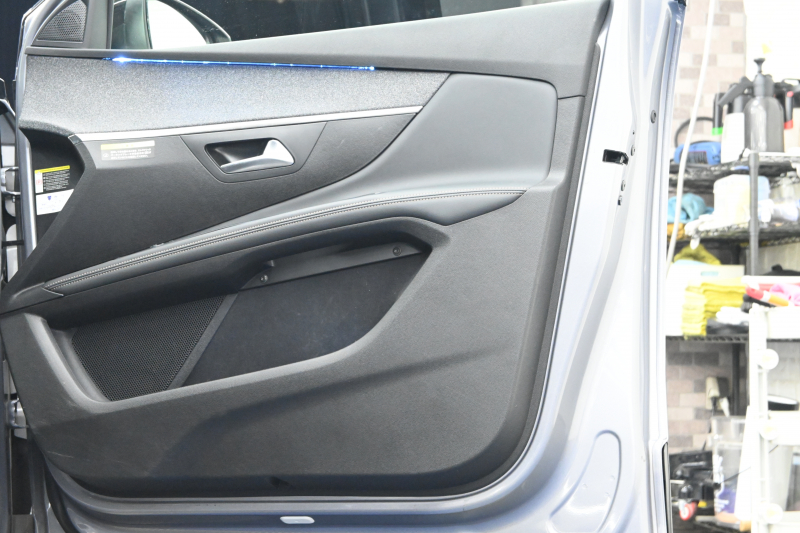 プジョー 5008 GTﾗｲﾝ ﾌﾞﾙｰHDI　1ｵｰﾅｰ ACC Pｽﾀ ECO BSM ﾊｰﾌﾚｻﾞｰ ﾏｯｻｰｼﾞ機能 純正ﾀｯﾁｽｸﾘｰﾝ ﾌﾙｾｸﾞ CarPlay BTｵｰﾃﾞｨｵ&TEL 純正18ｲﾝﾁAW　2年保証付