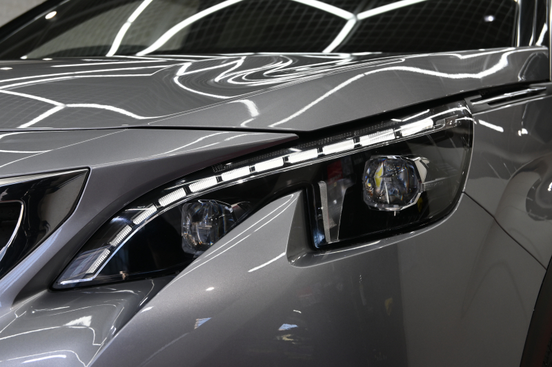 プジョー 5008 GTﾗｲﾝ ﾌﾞﾙｰHDI　1ｵｰﾅｰ ACC Pｽﾀ ECO BSM ﾊｰﾌﾚｻﾞｰ ﾏｯｻｰｼﾞ機能 純正ﾀｯﾁｽｸﾘｰﾝ ﾌﾙｾｸﾞ CarPlay BTｵｰﾃﾞｨｵ&TEL 純正18ｲﾝﾁAW　2年保証付