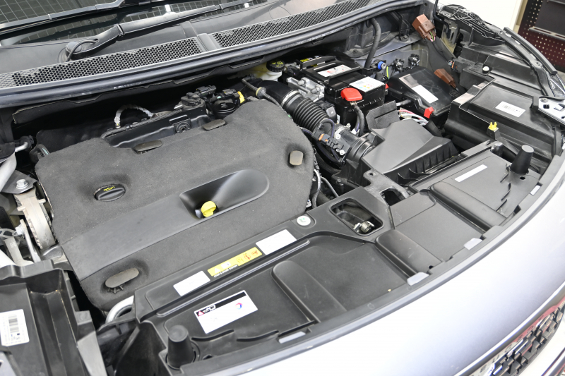 プジョー 5008 GTﾗｲﾝ ﾌﾞﾙｰHDI　1ｵｰﾅｰ ACC Pｽﾀ ECO BSM ﾊｰﾌﾚｻﾞｰ ﾏｯｻｰｼﾞ機能 純正ﾀｯﾁｽｸﾘｰﾝ ﾌﾙｾｸﾞ CarPlay BTｵｰﾃﾞｨｵ&TEL 純正18ｲﾝﾁAW　2年保証付