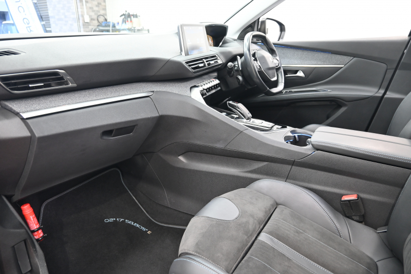 プジョー 5008 ｸﾛｽｼﾃｨ ﾌﾞﾙｰHDi　特別仕様車 Pｽﾀ ACC BSM ﾊﾟﾉﾗﾏSR ｺﾝﾋﾞﾚｻﾞｰ ﾏﾙﾁﾗﾝﾊﾞｰｻﾎﾟｰﾄ 純正ﾓﾆﾀｰ  CarPlay BTｵｰﾃﾞｨｵ LEDﾍｯﾄﾞﾗｲﾄ ｱﾝﾋﾞｴﾝｽﾗｲﾄ 純正18ｲﾝﾁAW　2年保証付